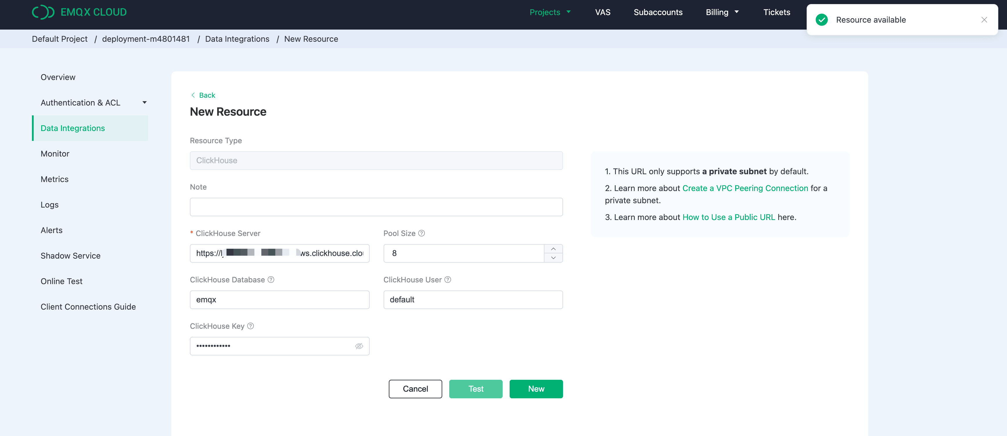 Formulário de configuração do recurso ClickHouse do EMQX Cloud com detalhes de conexão